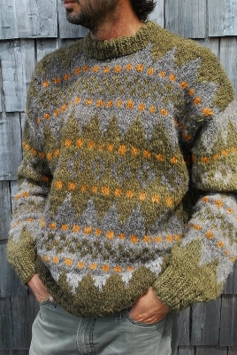 Sweater de hombre, teñido con tintes naturales lana 100% de oveja.